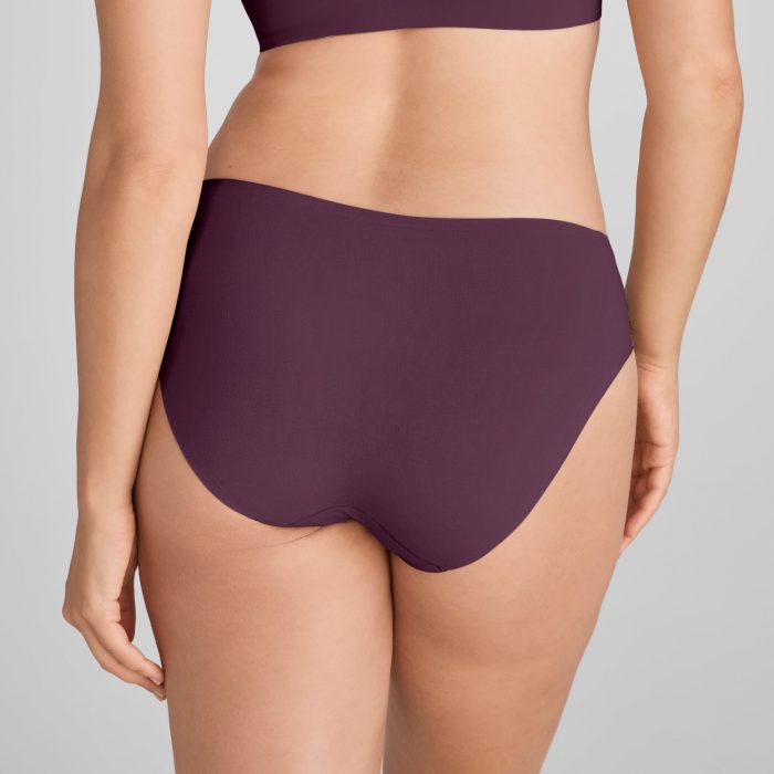 18_softform_cotton_MR_brief-aubergine-M-Elle_1011_AU_R1.jpg