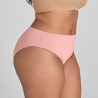 19_softform_cotton_MR_brief-pinkcloud-1X-Julia_1071_PC_R1.jpg