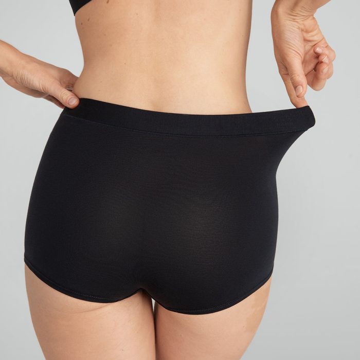 BlissWearHighRiseBoyshort-Model-Midnight-S-Chloe-Back.jpg