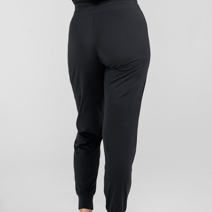 BlissWearJogger-Model-Midnight-M-Raine-Back-1.jpg