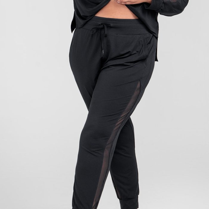 BlissWearJogger-Model-Midnight-XL-Courtney-Side-2.jpg
