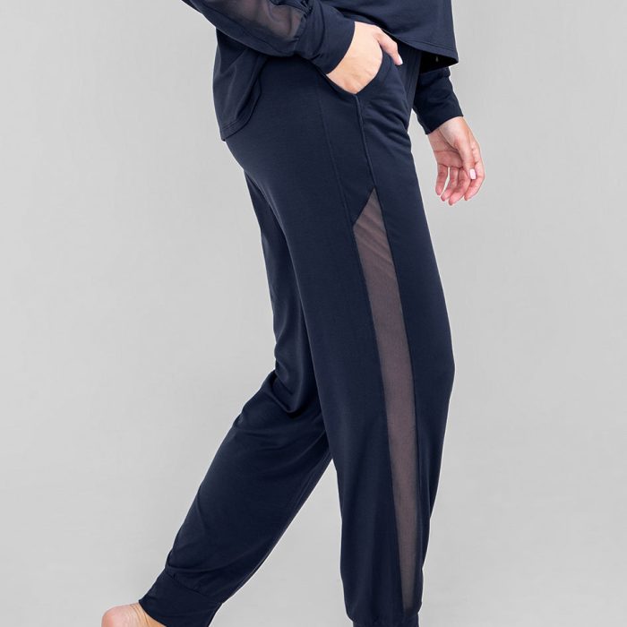 BlissWearJogger-Model-Navy-M-Raine-Side-2.jpg