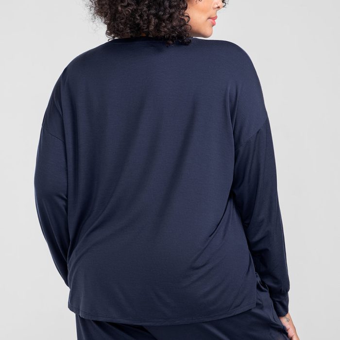 BlissWearLongSleeveTop-Model-Navy-XL-Courtney-Back-2.jpg