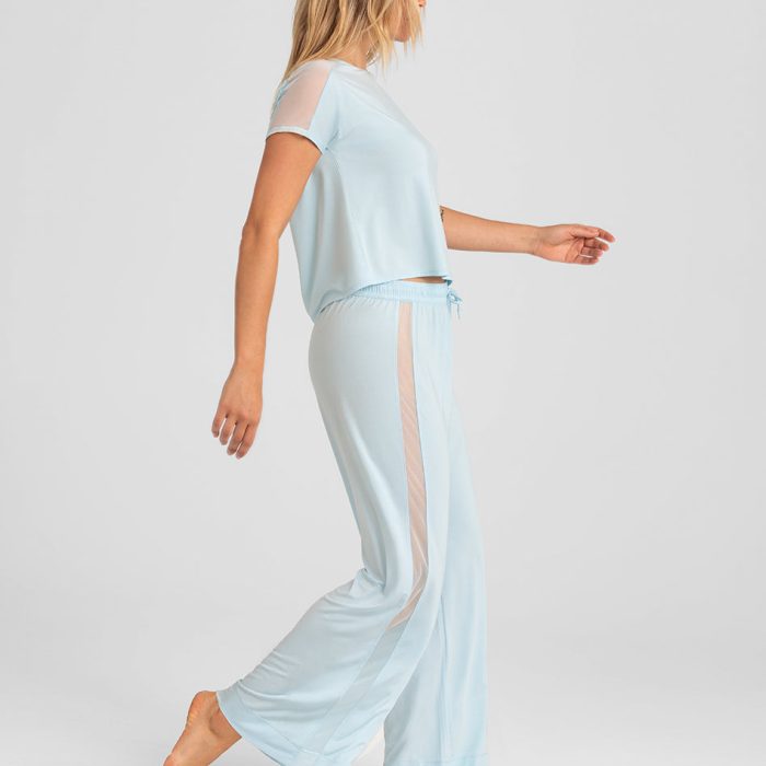 BlissWearPant-Model-Glacier-S-Elle-Side-2.jpg