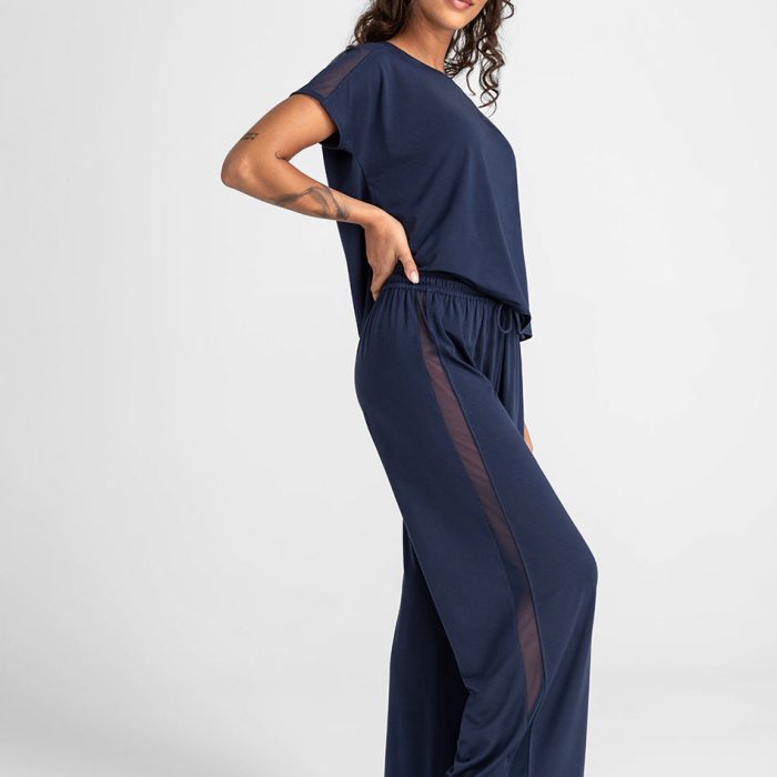 BlissWearPant-Model-Navy-S-Jessica-Side-1.jpg