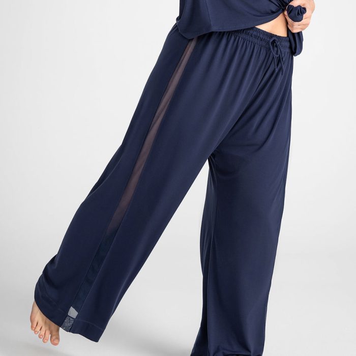 BlissWearPant-Model-Navy-XL-Macara-Side-2.jpg