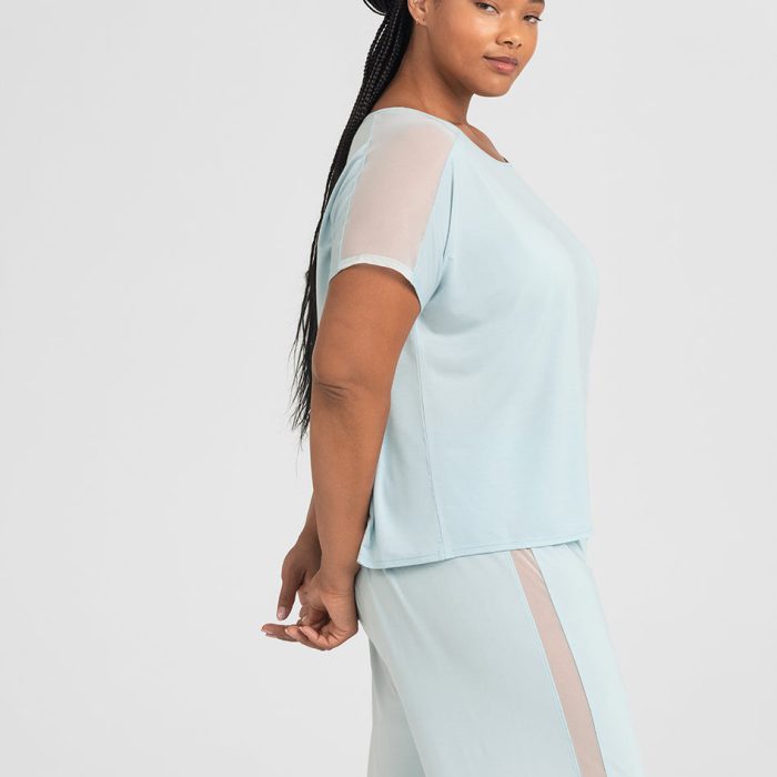 BlissWearShortSleeveTop-Model-Glacier-1X-Anita-Side-2.jpg