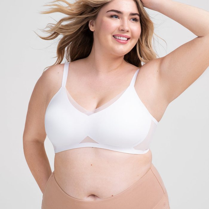 CrossOverBra-Model-Astral-XL-Aubrey-Front-2.jpg