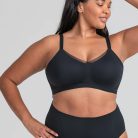CrossOverBra-Model-Vamp-XL-Malik-Front-2.jpg