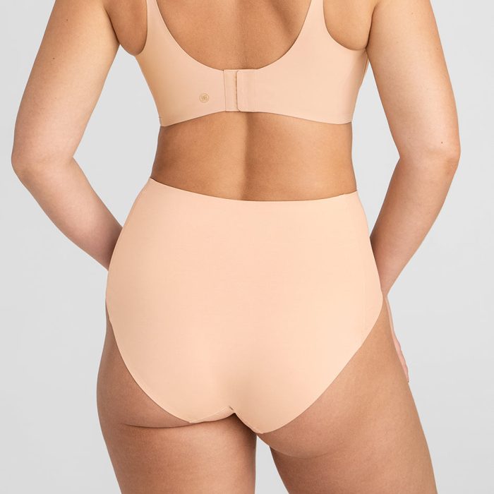 CrossOverBrief-Model-Blush-L-McCallah-Back.jpg