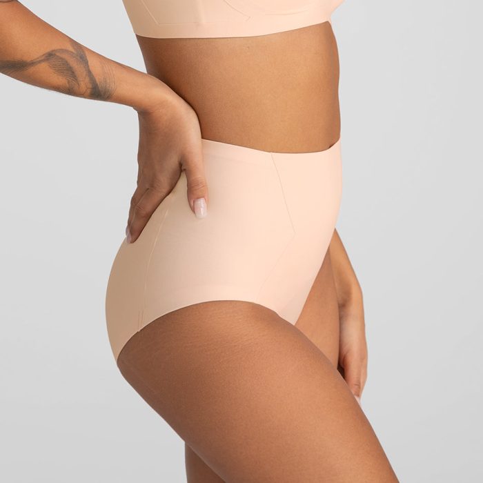 CrossOverBrief-Model-Blush-S-Jessica-Side.jpg