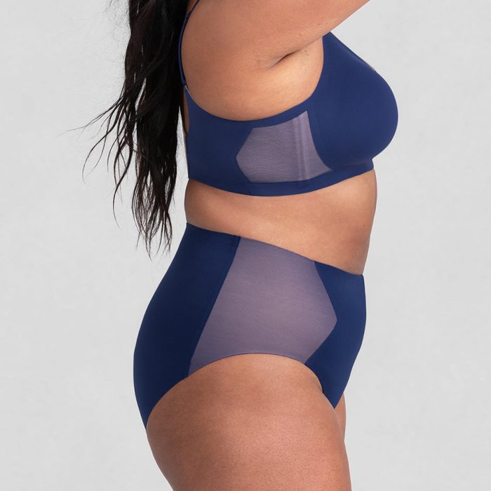CrossOverBrief-Model-Navy-XL-Malik-Side.jpg