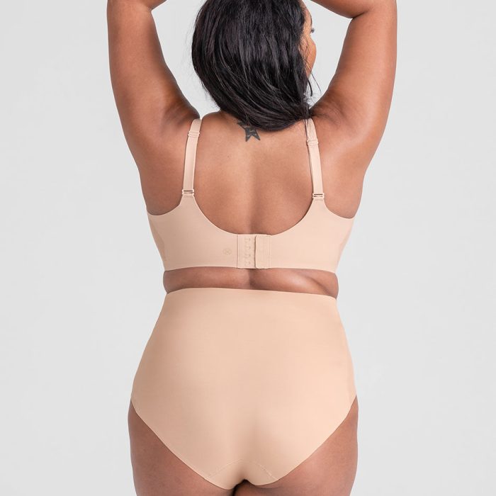 CrossOverBrief-Model-Sand-XL-Malik-Back.jpg