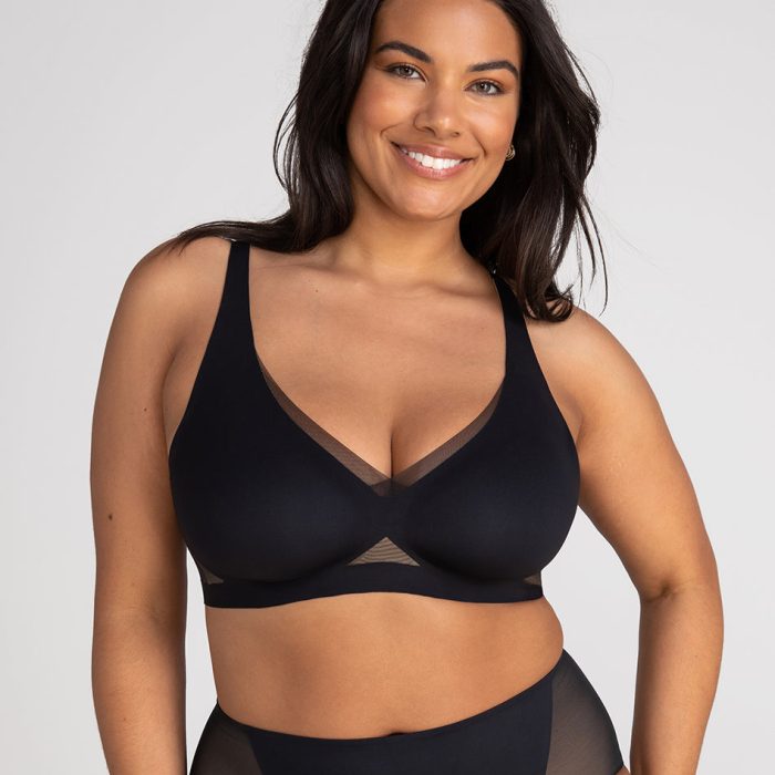CrossOverVNeckBraFlex-Model-Runway-38DD-Julia-Front.jpg