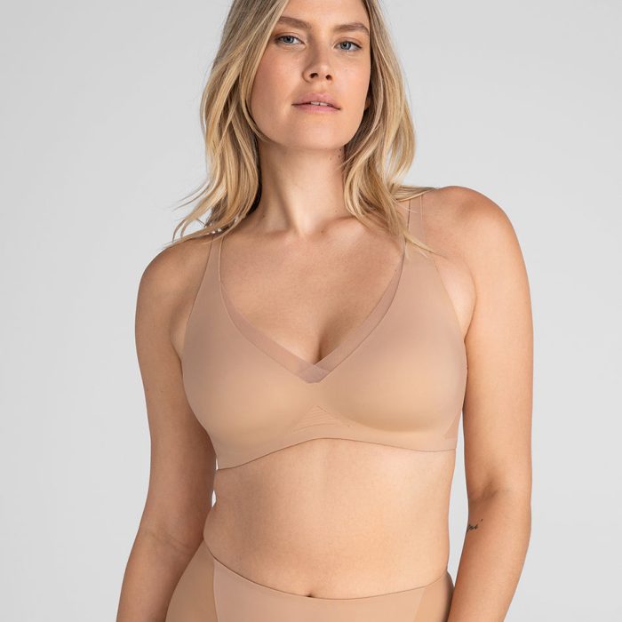 CrossOverVNeckBraFlex-Model-Sand-34D-Elle-Front.jpg