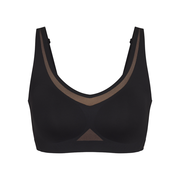 DevCrossFlexBra-Mannequin-Runway-Front-3.png