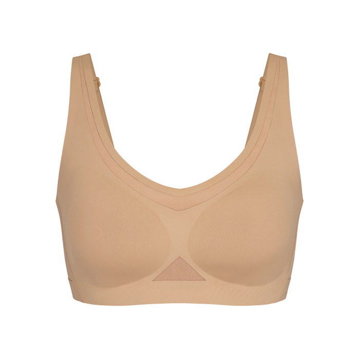 DevCrossFlexBra-Mannequin-Sand-Front-2.png