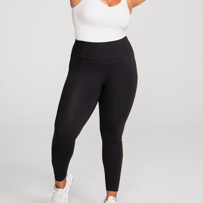 LT-Model-Jet_Black-XL-Larissa-Front.jpg