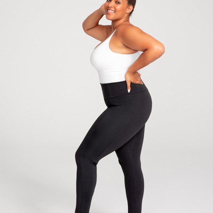 LT-Model-Jet_Black-XL-Larissa-Side.jpg