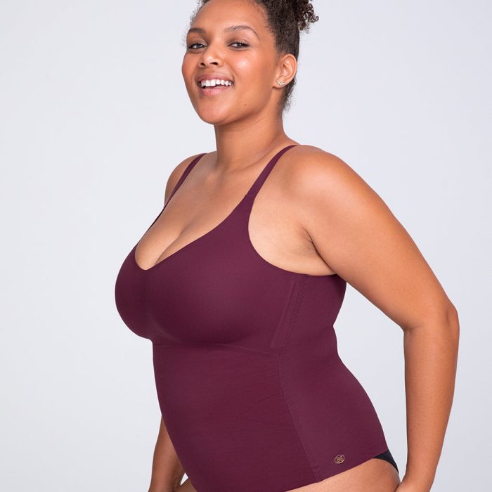 LWC-Model-Fig-XL-Larissa-Side.jpg