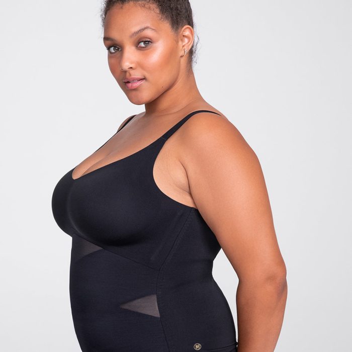 LWC-Model-Runway-XL-Larissa-Side.jpg