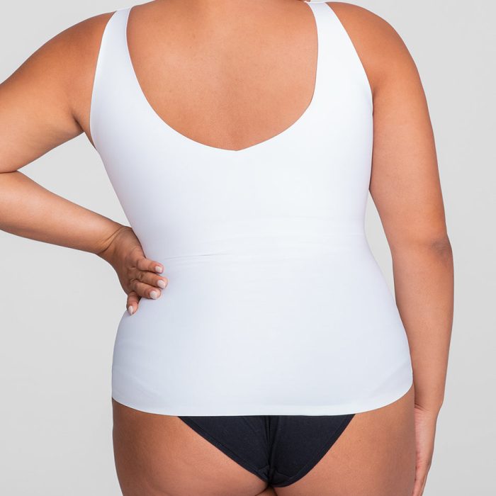 LiftWearTank-Model-Astral-XL-Larissa-Back.jpg