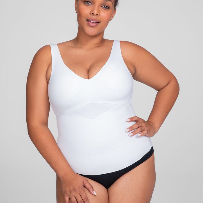 LiftWearTank-Model-Astral-XL-Larissa-Front.jpg