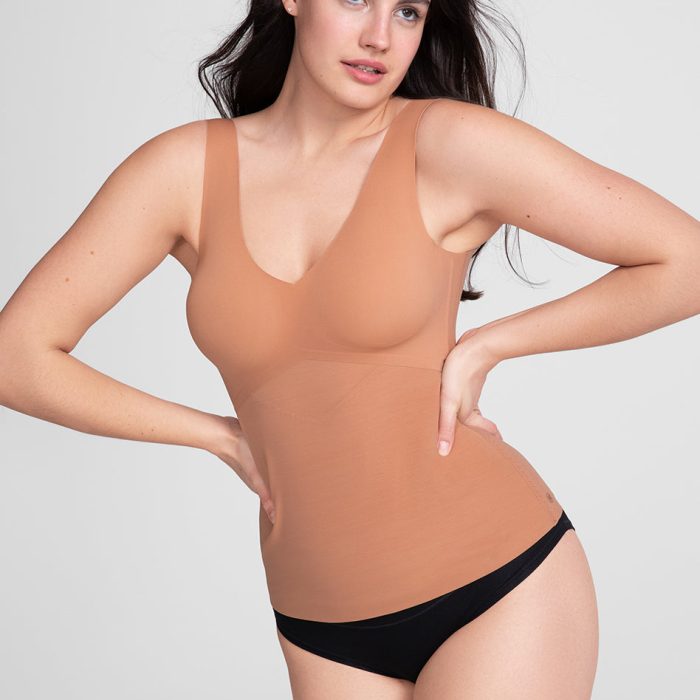 LiftWearTank-Model-Cinnamon-M-Hannah-Front.jpg