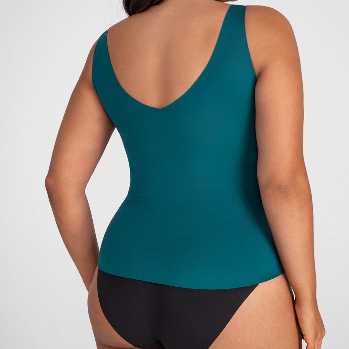 LiftWearTank-Model-Deep_Aqua-XL-Julia-Back.jpg