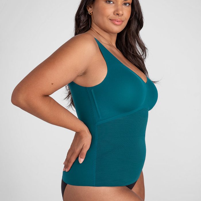 LiftWearTank-Model-Deep_Aqua-XL-Julia-Side.jpg