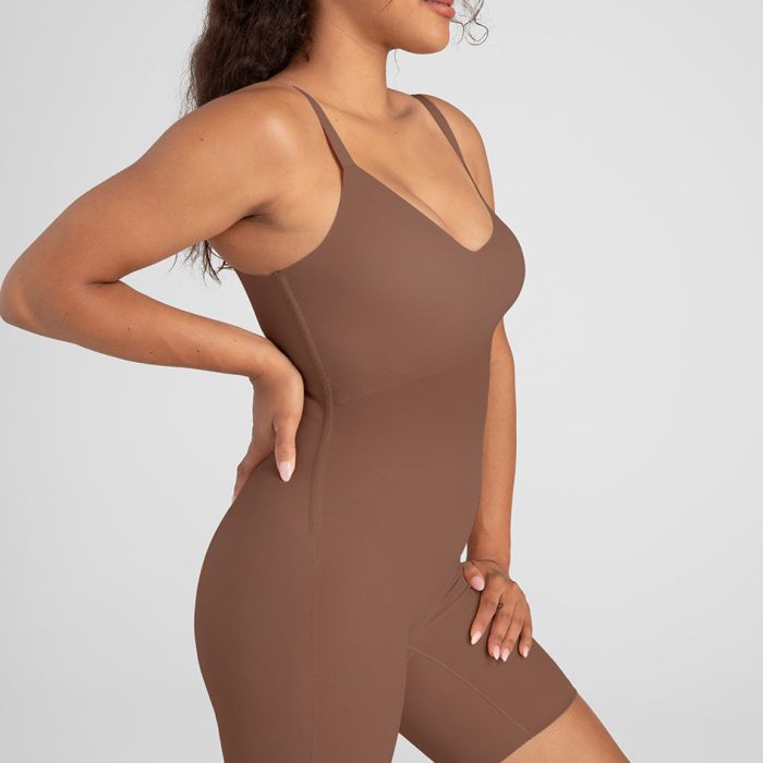 MidThighBodysuit-Model-Toffee-M-Mei-Side.jpg