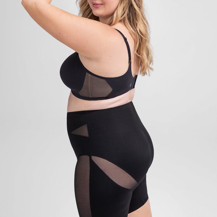 MidWaistShort-Model-Runway-XL-Aubrey-Side.jpg
