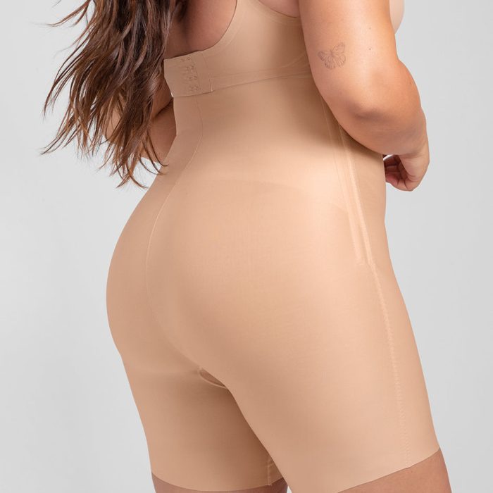 NoShowSuperHighWaistShort-Model-Sand-1X-Bella-Back.jpg