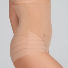 QB-Model-Sand-M-Elle-Side.jpg