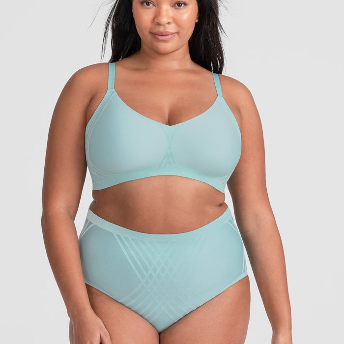 SB-Model-Sea_Glass-XL-Malik-Front.jpg
