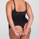 SPT-Model-Runway-XL-Larissa-Back.jpg
