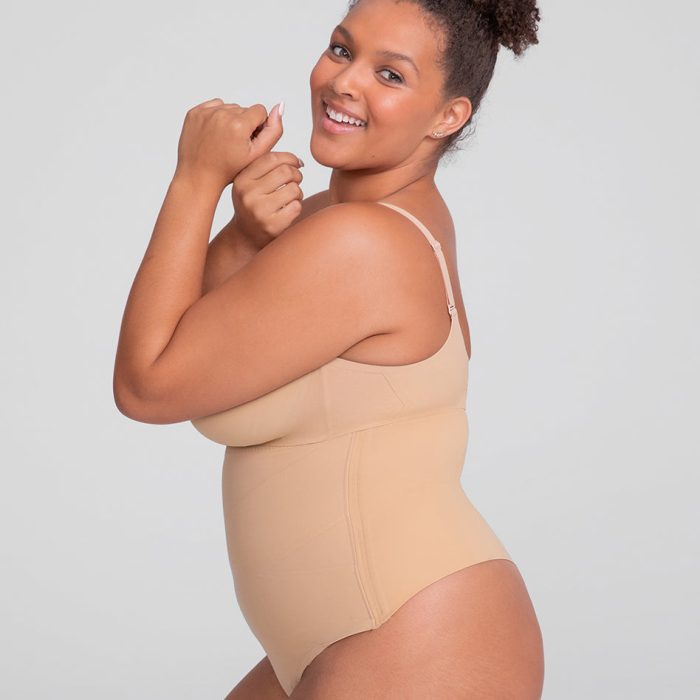SPT-Model-Sand-XL-Larissa-Side-2.jpg