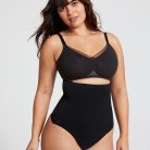 SPT-Model-Vamp-L-Bella-Front.jpg