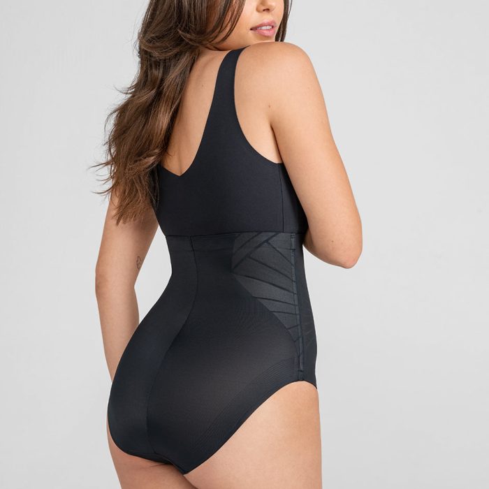 ShadowSculptHighWaistBrief-Model-Vamp-M-Lauren-Back.jpg