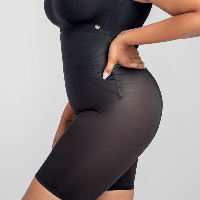 ShadowSculptHighWaistShort-Model-Vamp-XL-Courtney-Side.jpg
