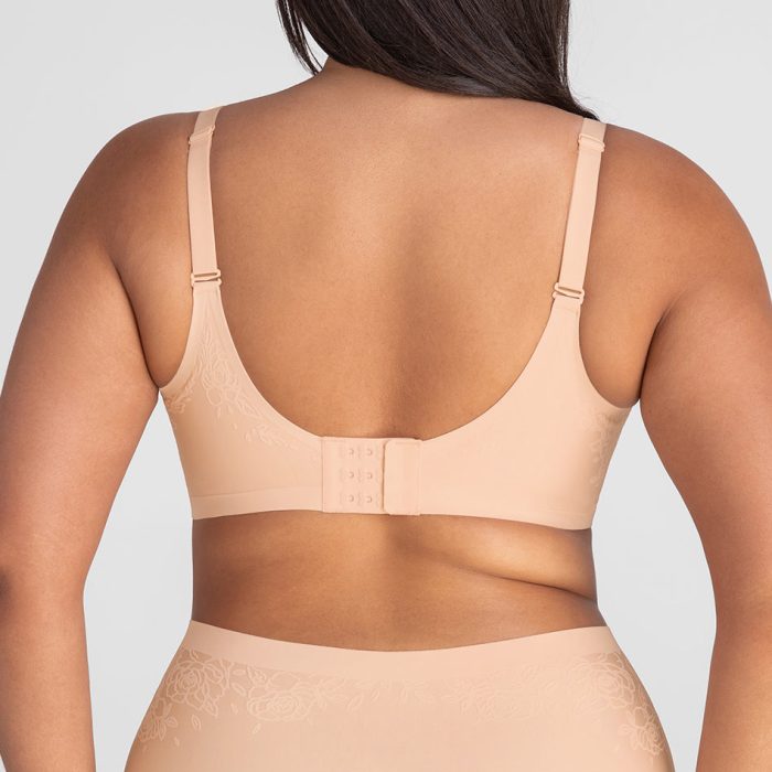 SilhouetteRBra-Model-Blush-1X-Julia-Back.jpg