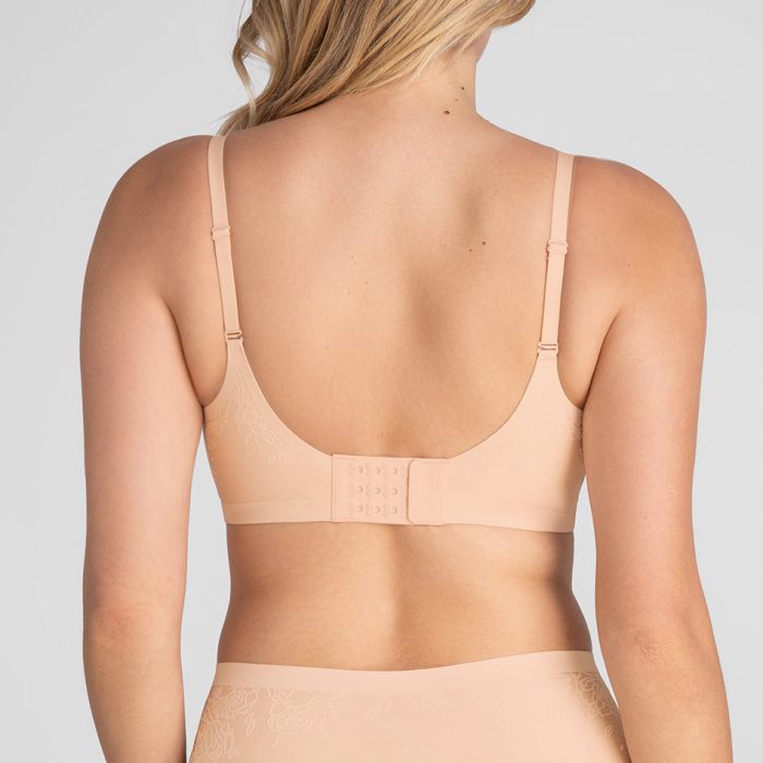 SilhouetteRBra-Model-Blush-M-Elle-Back.jpg