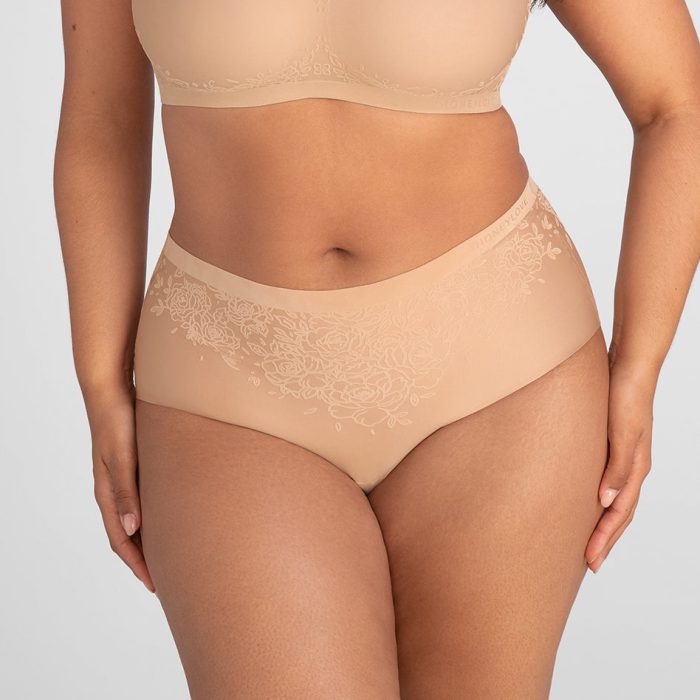 SilhouetteRosesBrief-Model-Sand-1X-Julia-Front.jpg