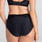 SilhouetteRosesBrief-Model-Vamp-M-Elle-Back.jpg