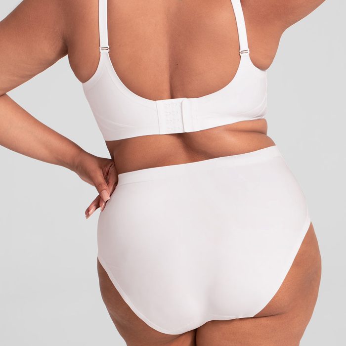 Silhouette_Brief-Model-Astral-XL-Courtney-Back.jpg