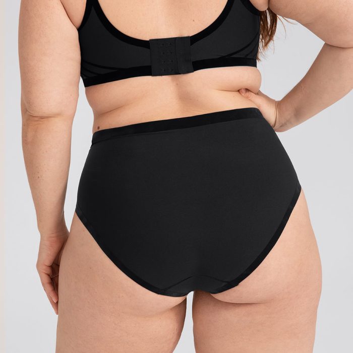 Silhouette_Brief-Model-Vamp-1X-Brianna-Back.jpg