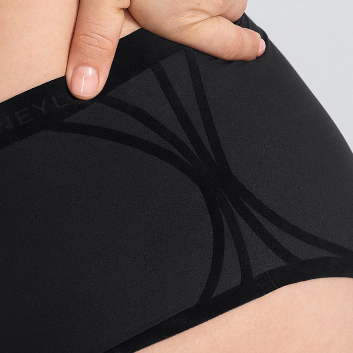Silhouette_Brief-ZoomIn-Vamp.jpg