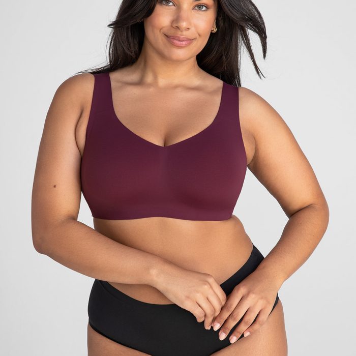 SoftFormBra-Model-Fig-1X-Julia-Front.jpg