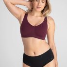 SoftFormBra-Model-Fig-M-Elle-Front.jpg