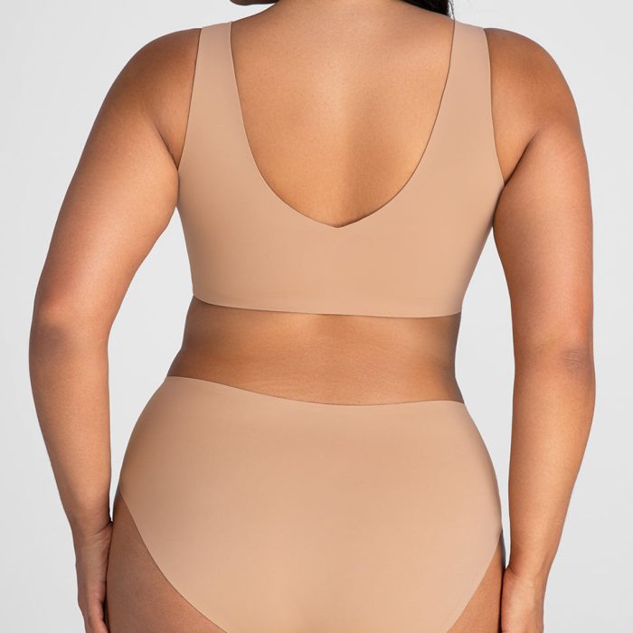 SoftFormBra-Model-Sand-1X-Julia-Back.jpg